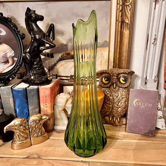 L.E. Smith Simplicity Swung Vase - 21.25" Tall Avocado Green Stretch Floor Vase - Picture 4 of 6
